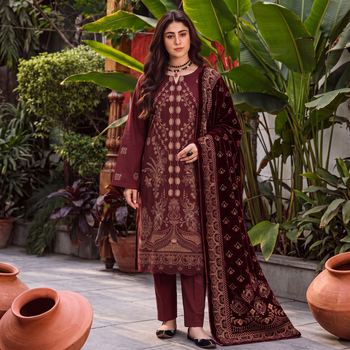 MERAKI FASHION VOL 533  LUXURY HRAVY EMBROIDERY PEACH WOOL  (T03)